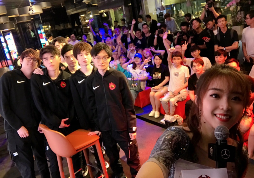 九游体育官网-金州勇士更衣室发声备战亚冠Rookie在SKT比赛中晋级，德罗巴在德国队比赛中惊艳表现直接炸裂