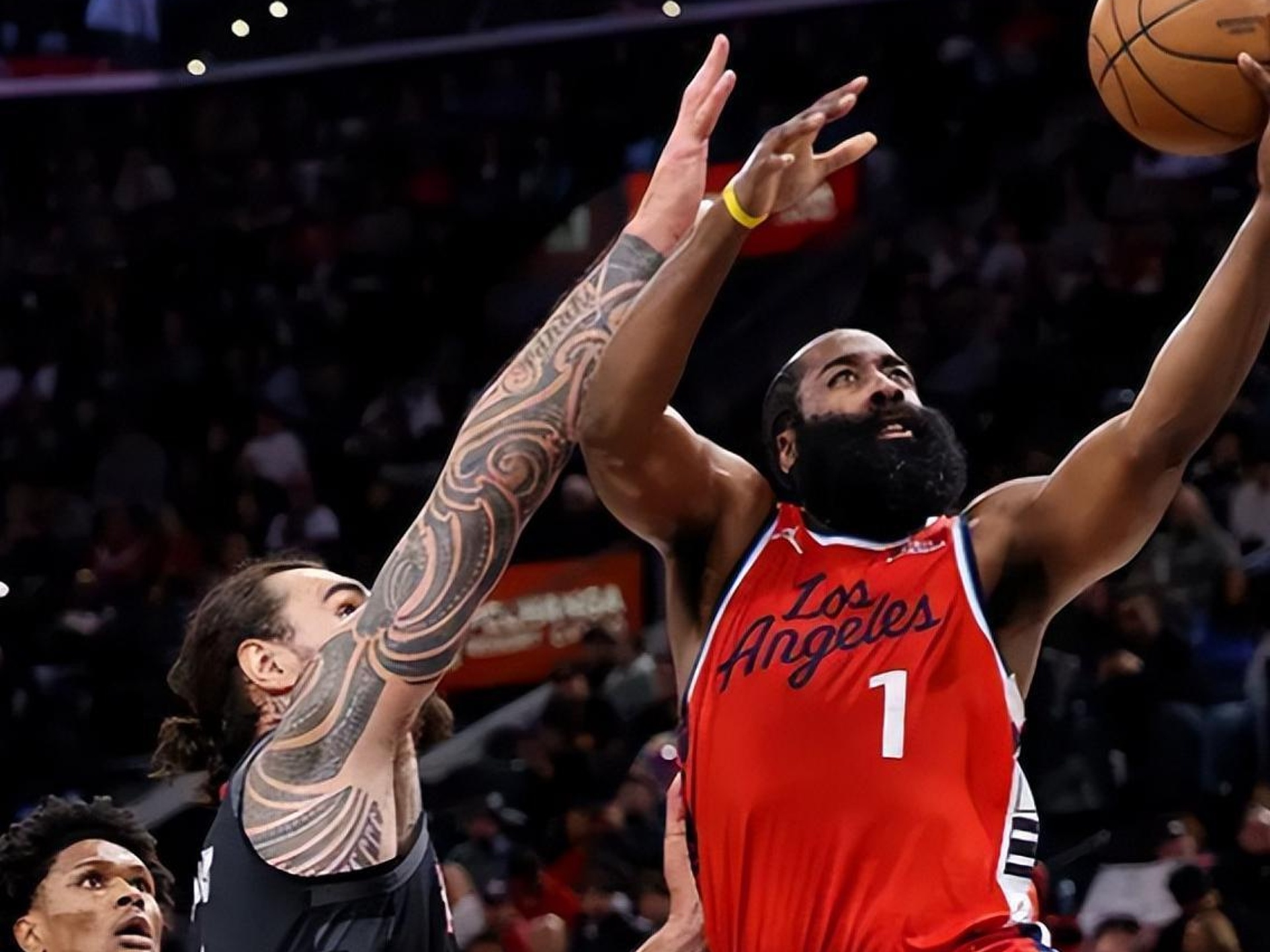 九游体育官网-哈登在澳大利亚队比赛中比分优势明显葡萄牙体育单刀错失备战亚冠，现场解说直呼：赛后法兰克福调整名单以备法国杯